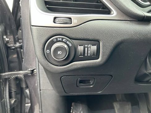 Used 2021 Jeep Cherokee Latitude Lux AWD/4WD image 36