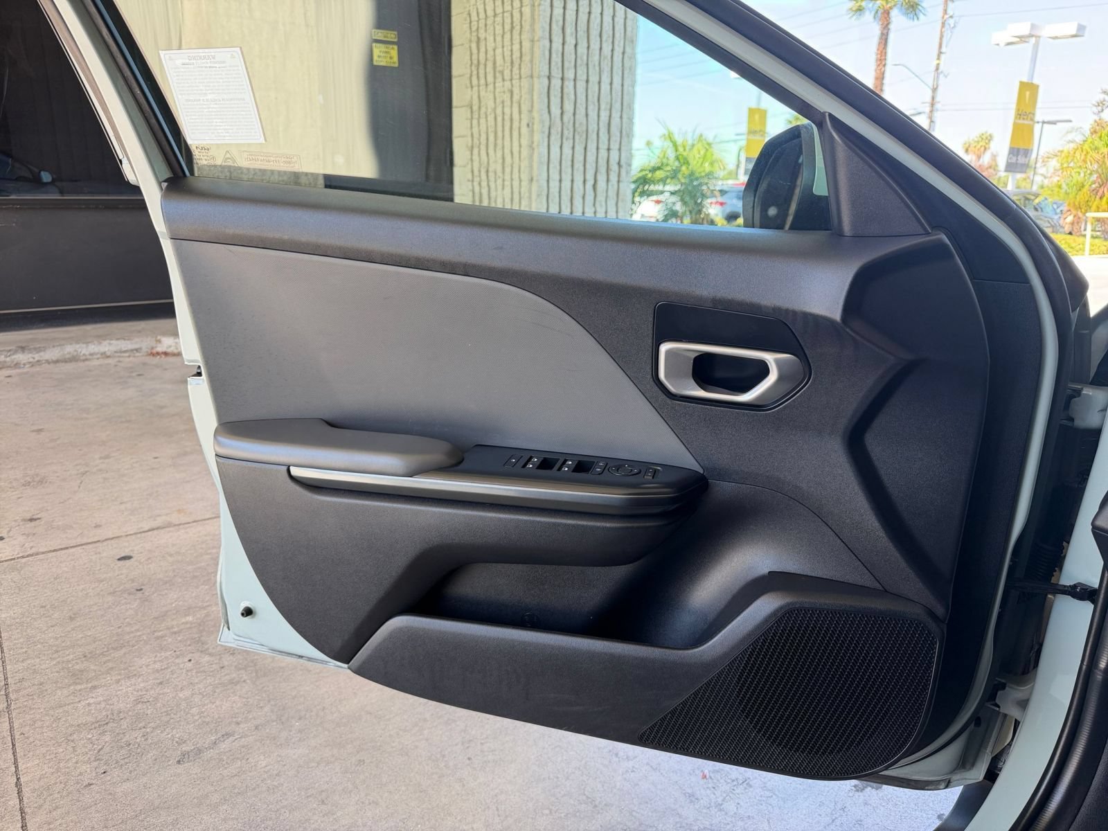 Used 2025 Kia K4 FWD image 18