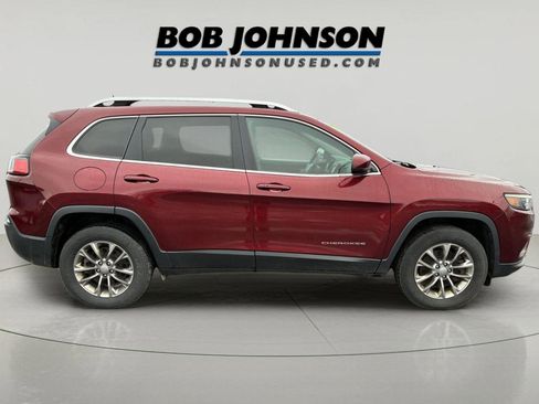 Used 2020 Jeep Cherokee Latitude Plus w/ Cold Weather Group AWD/4WD image 2