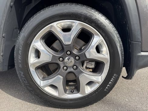 Used 2019 Jeep Compass Limited FWD image 11