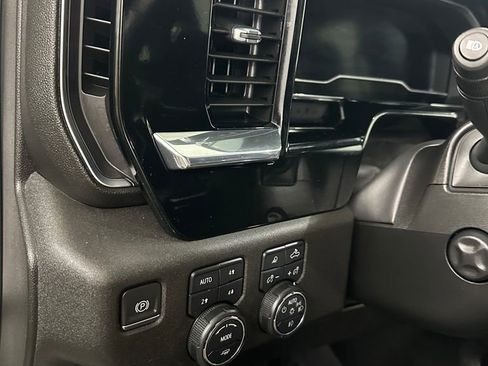 Used 2023 Chevrolet Silverado 1500 High Country w/ High Country Premium Package image 15