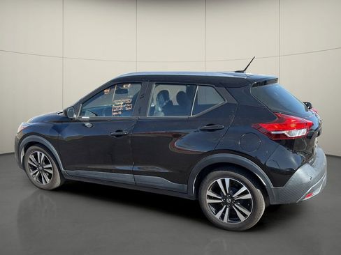 Used 2020 Nissan Kicks SV FWD image 5