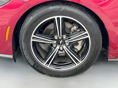 Used 2025 Ford Mustang Coupe RWD image 28