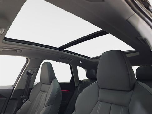 Used 2025 Audi Q5 Premium Plus image 33