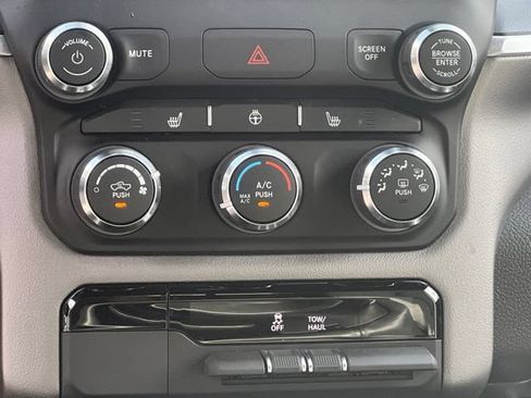 Used 2023 RAM 1500 Big Horn AWD/4WD image 12