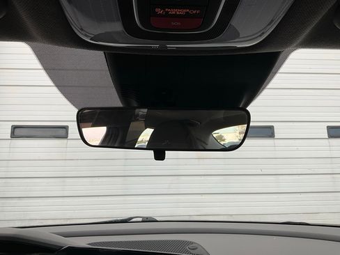 Used 2025 Hyundai Elantra SEL image 17