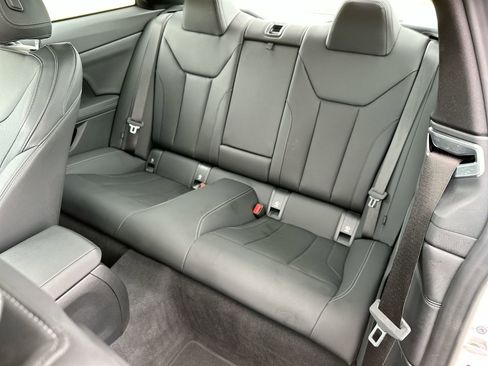 Used 2024 BMW 430i xDrive Coupe w/ Premium Package image 21