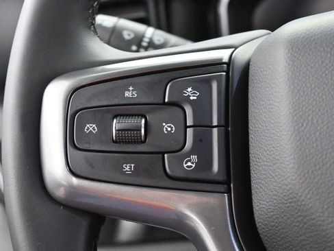 Used 2025 Chevrolet Silverado 1500 LT AWD/4WD image 18