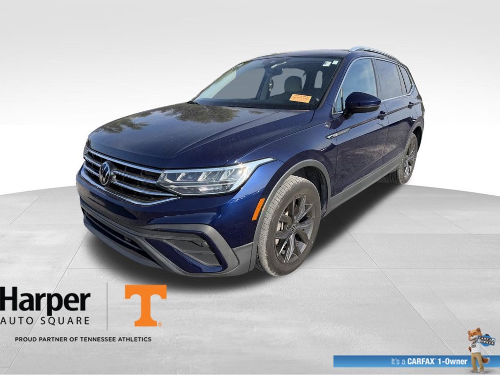 New 2023 Volkswagen Tiguan SE FWD image 1