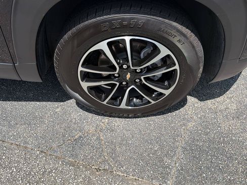 Certified 2025 Chevrolet TrailBlazer LT FWD image 37