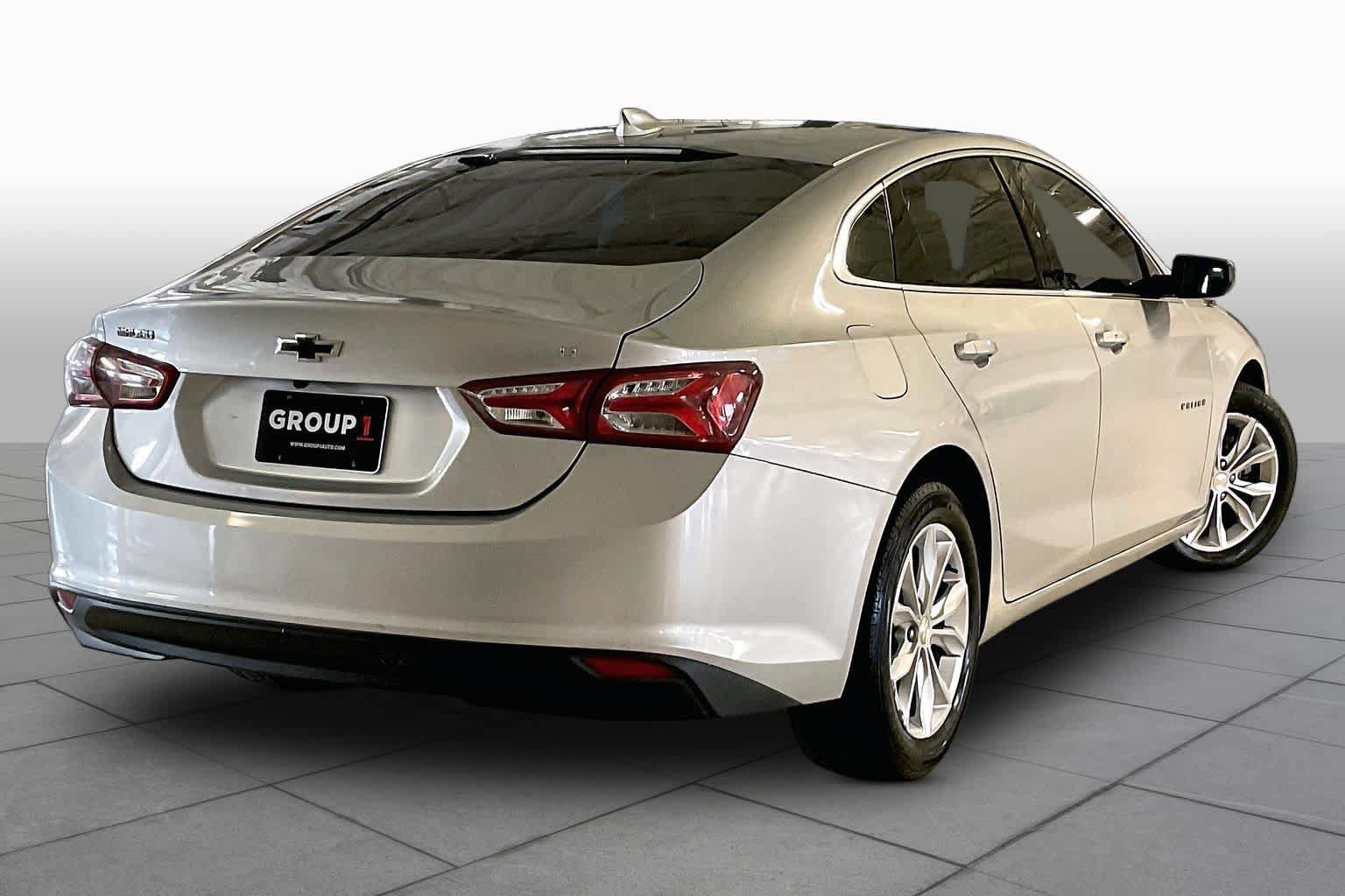 Used 2022 Chevrolet Malibu LT FWD image 12