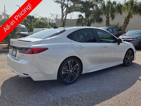 Used 2025 Toyota Camry XSE FWD image 5