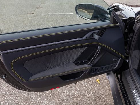 Used 2025 Porsche 911 GT3 RS image 40