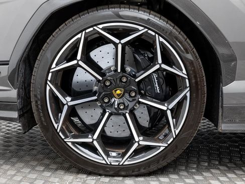 Used 2023 Lamborghini Urus Performante image 7
