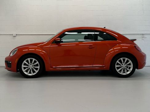 Used 2018 Volkswagen Beetle 2.0T S FWD image 3