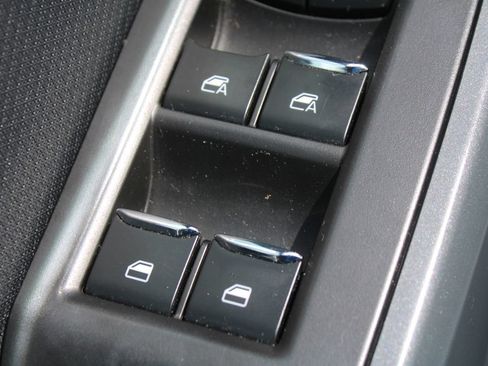 Used 2023 Ford F150 XLT AWD/4WD image 23