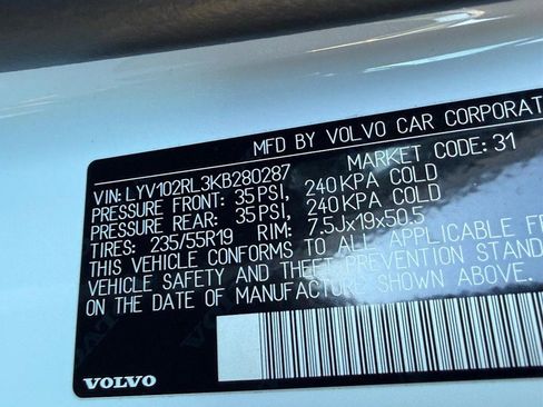 Used 2019 Volvo XC60 T5 Inscription image 24