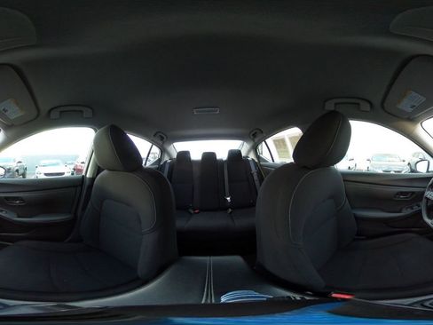 Used 2025 Nissan Sentra S image 40