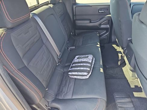 Used 2023 Nissan Frontier PRO-4X w/ Technology Package image 19