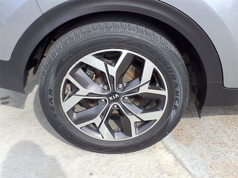 Certified 2022 Kia Sportage EX image 9