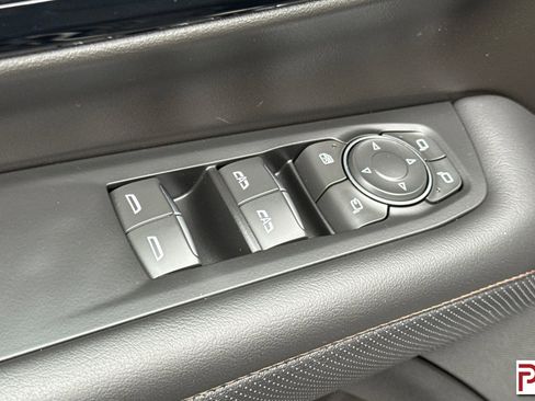 Certified 2025 Chevrolet Tahoe High Country w/ Sun And Tow Package image 12