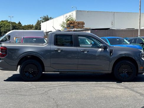 Used 2025 Ford Maverick Lobo image 4