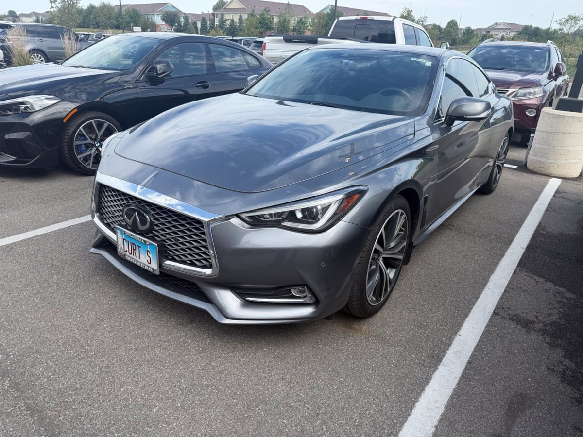 Used 2020 INFINITI Q60 3.0t Luxe w/ Essential Package AWD/4WD image 3