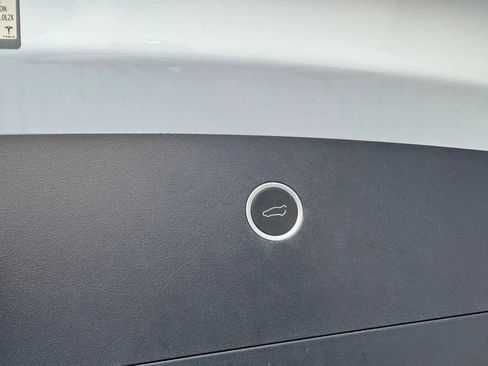 Used 2018 Tesla Model X 75D AWD/4WD image 50
