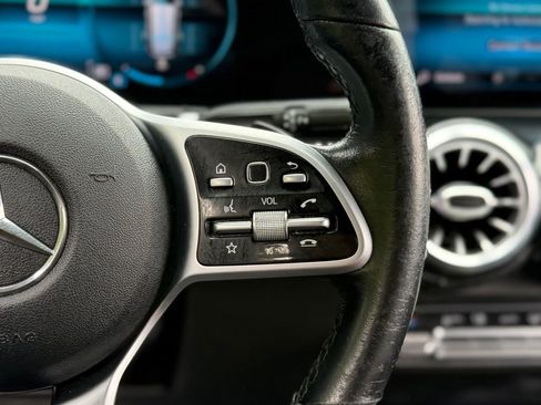 Used 2021 Mercedes-Benz GLB 250 4MATIC w/ Premium Package image 44