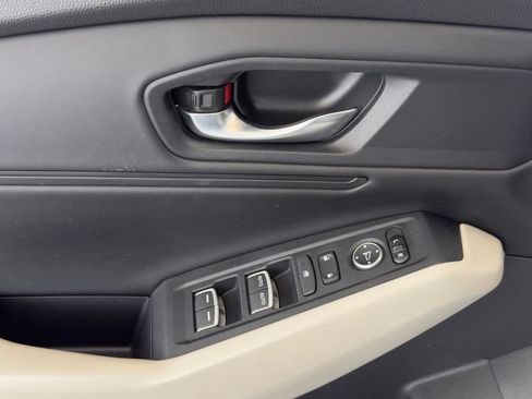 Used 2023 Honda Accord EX image 32