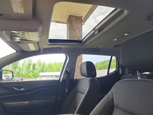 Used 2023 GMC Acadia SLE w/ Driver Convenience Package AWD/4WD image 12