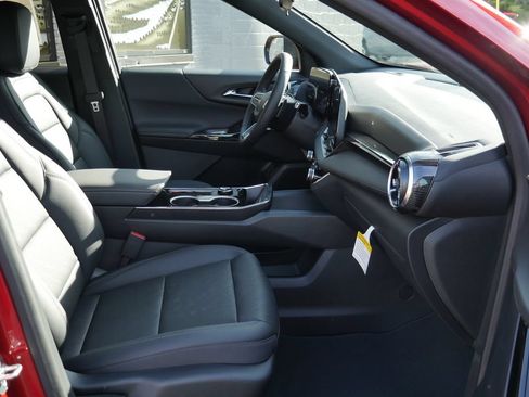 New 2027 Chevrolet Equinox LT w/ Convenience Package II AWD/4WD image 9