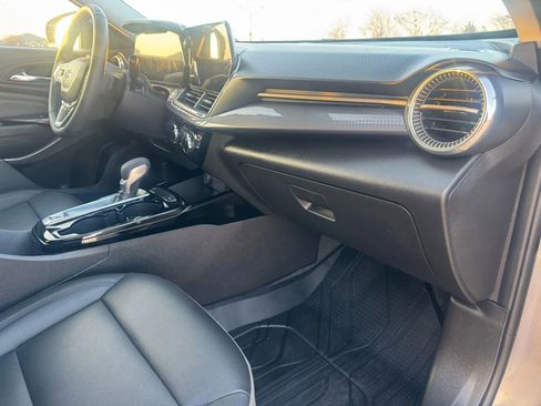 Used 2025 Chevrolet Trax ACTIV w/ Driver Confidence Package image 34