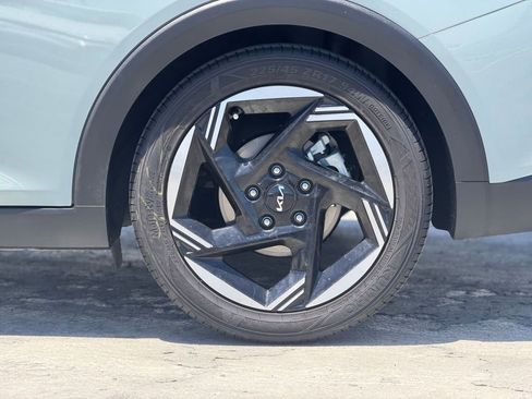 Used 2025 Kia K4 EX FWD image 2