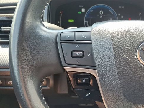 Used 2025 Toyota Camry SE FWD image 20