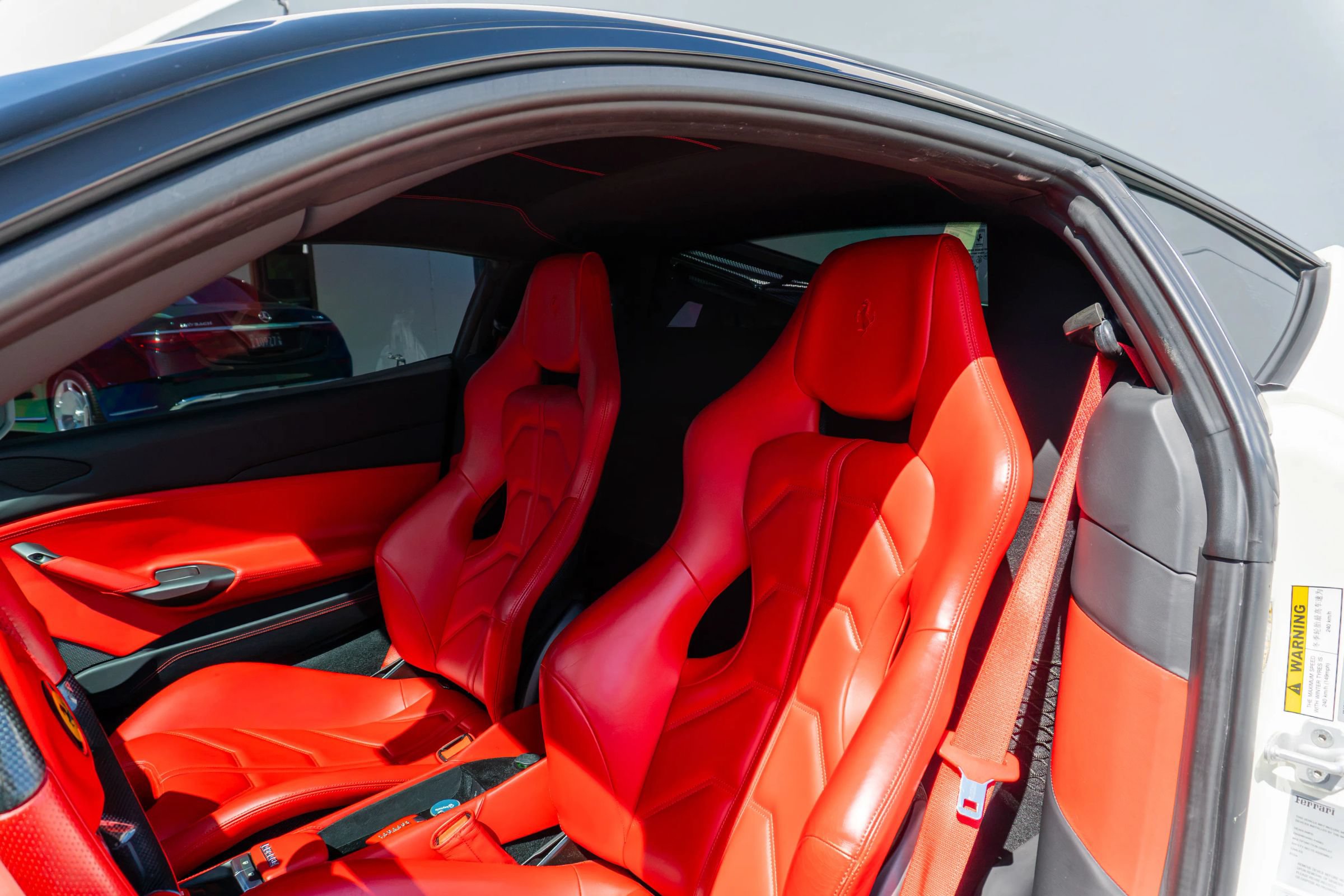 Used 2018 Ferrari 488 GTB RWD image 11