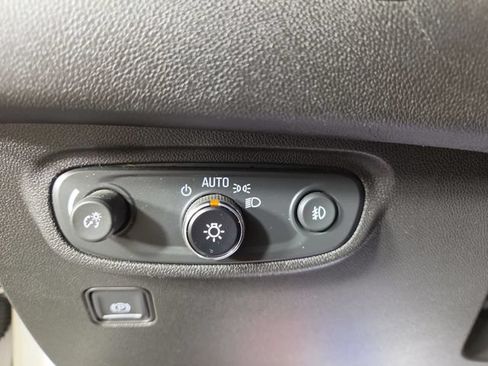 Used 2020 GMC Terrain SLT FWD image 28