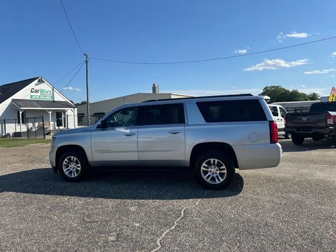 Used 2018 Chevrolet Suburban LT AWD/4WD image 20
