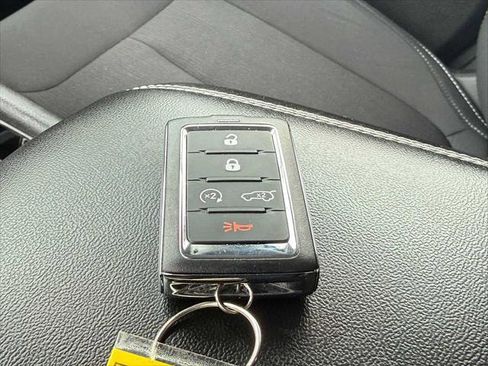 Certified 2023 Jeep Grand Cherokee Laredo w/ Luxury Tech Group I image 31