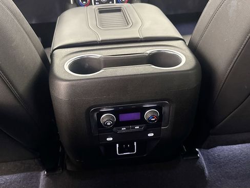 Used 2023 Chevrolet Suburban LT image 25