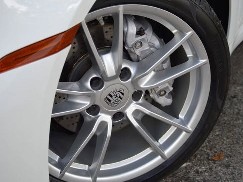 Used 2021 Porsche 911 Carrera image 4