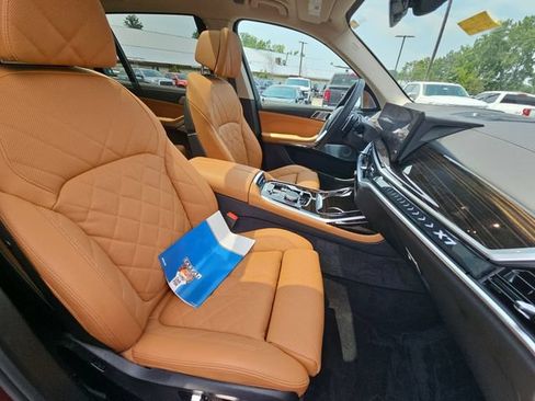Used 2025 BMW X7 xDrive40i AWD/4WD image 31