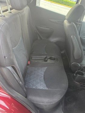 Used 2022 Chevrolet Spark LT FWD image 4