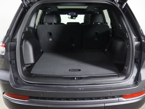 New 2026 Jeep Grand Cherokee Limited AWD/4WD image 17