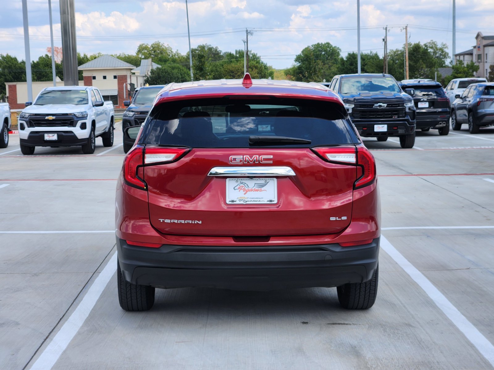 Certified 2024 GMC Terrain SLE AWD/4WD image 9