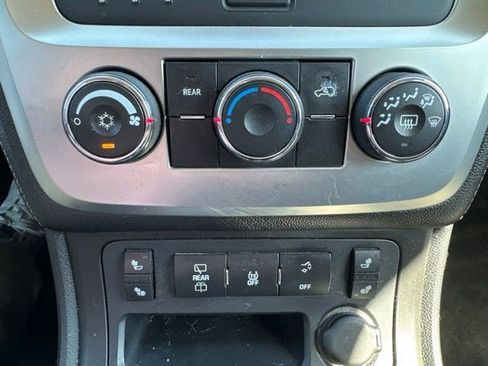 Used 2013 GMC Acadia SLE FWD image 24