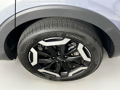 Used 2025 Kia Telluride S image 11