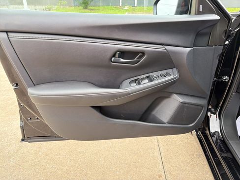 Used 2025 Nissan Sentra S FWD image 21