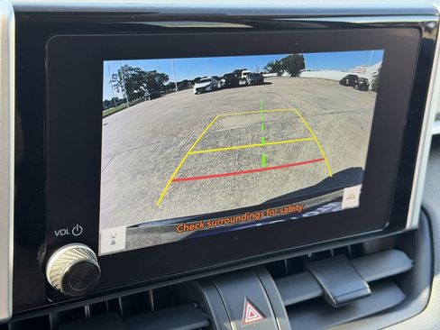 Used 2024 Toyota RAV4 XLE FWD image 19