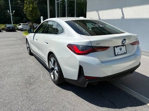 Used 2024 BMW i4 eDrive40 w/ Convenience Package RWD image 9